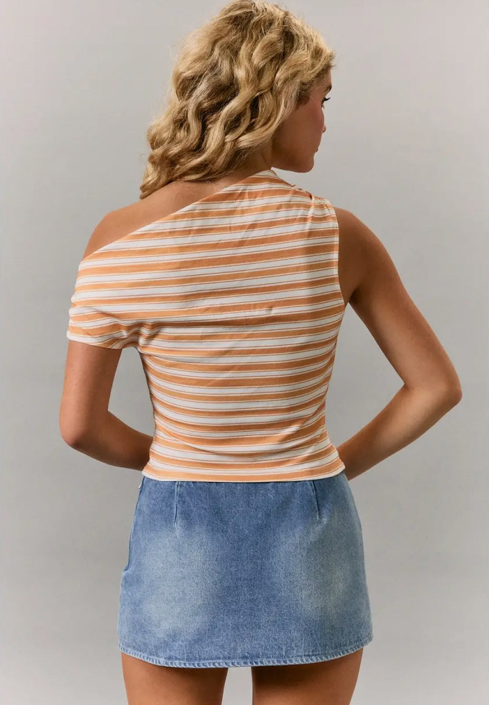 Bleacher Beauty - Top