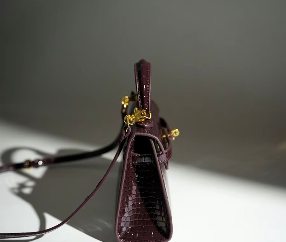 Antoinette Bag - Plum Wine Preorder