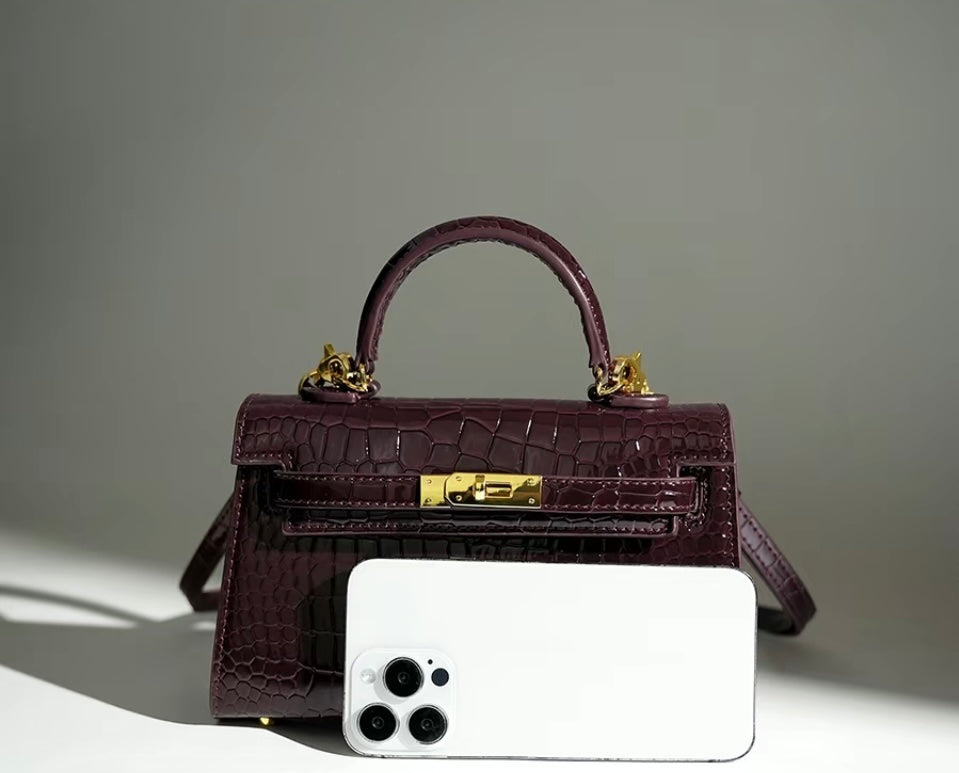 Antoinette Bag - Plum Wine Preorder